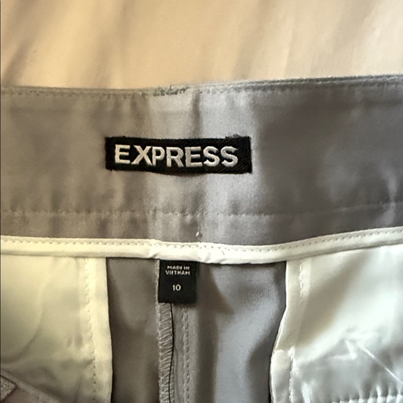Express - Picture 2 of 7